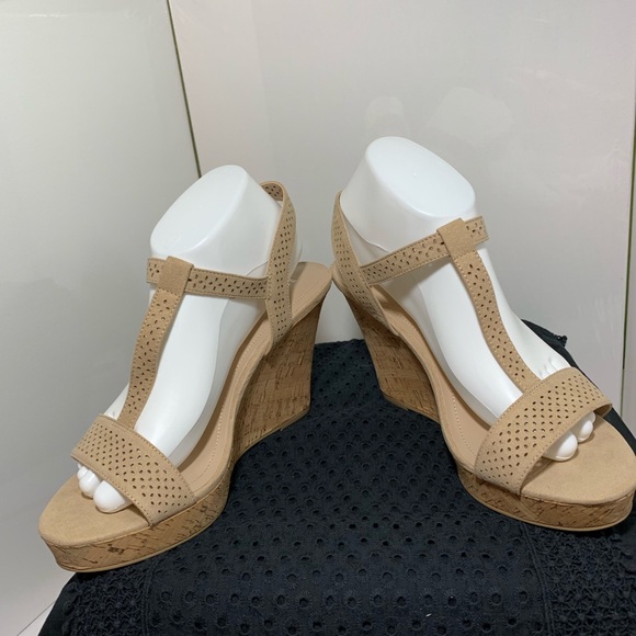 Style Charles Wedge Heels Size 10.5 Taupe/Nude - Picture 3 of 12